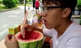 吃瓜体育生爬墙,揭秘校园生活趣事