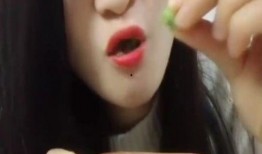 吃瓜美少女小瓜视频,揭秘吃瓜美少女的甜蜜瓜界生活