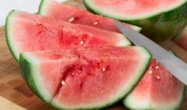 富宁吃瓜新闻事件,一场网络舆论的风暴与反思