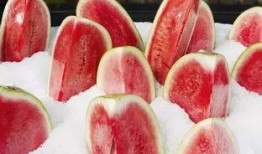 吃瓜呕吐出血,揭秘背后的健康隐患