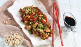 吃鸡肉可以吃哈密瓜吗,营养互补的美食探索