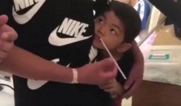 父子打架吃瓜视频,一场家庭纷争的吃瓜大戏