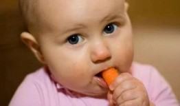 闹鬼婴儿吃瓜,揭秘神秘瓜田之谜