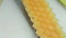 蜜瓜婴儿可以吃嘛怎么吃,适宜年龄与安全食用方法