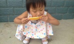 宝宝吃瓜视角,瓜果乐园的甜蜜探险记