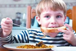 闹鬼婴儿吃瓜,揭秘神秘瓜田之谜