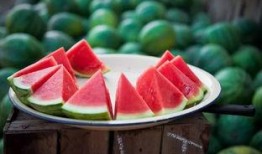 吃瓜群众黄,揭秘“吃瓜群众”黄生的瓜田奇遇