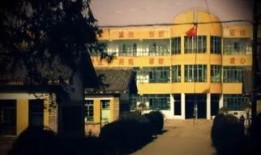 上饶中学吃瓜,校园生活新风尚