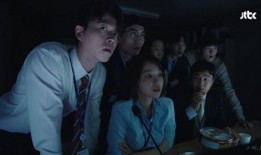 吃瓜年代看戏,一场全民参与的戏剧盛宴