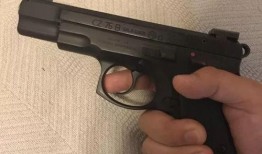 吃瓜小熊手枪酒视频,揭秘酒品背后的趣味故事